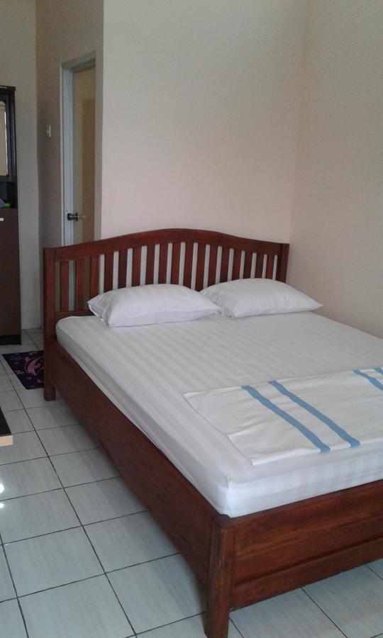 Canary Guesthouse Yogyakarta Exterior foto